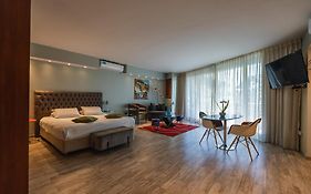 Shoshana Hotel Boutique